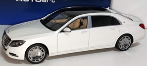 MERCEDES MAYBACH S KLASSE S600 SWB WHITE AUTOART 76291 1:18