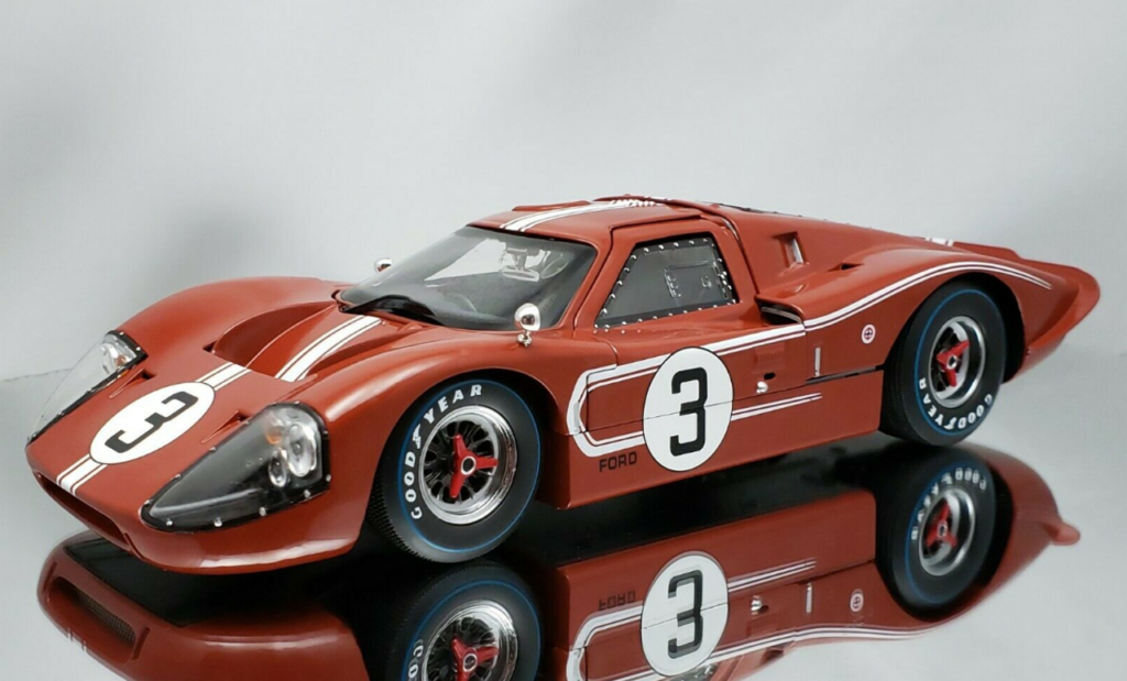 Ford GT40 Mk IV n° 1 Winner Le Mans 1967 1/18 Shelby 423