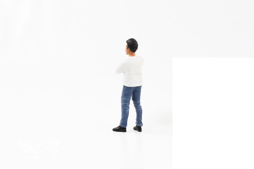 FIGURA CHICO Car Meet 3 - Figura 8 AMERICAN DIORAMA AD-76333 1:18 - Imagen 6