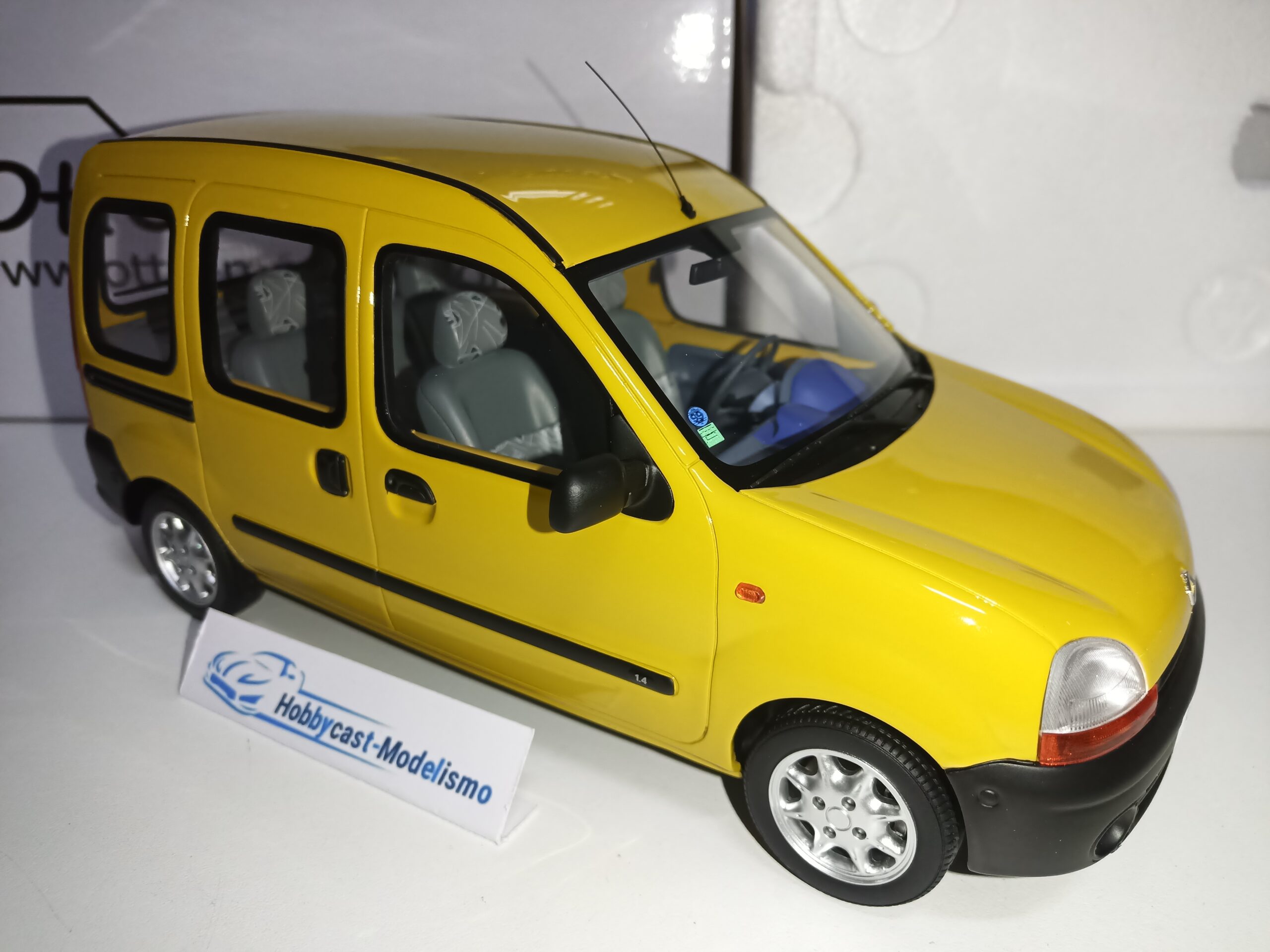 RENAULT KANGOO 1.4 RT 1998 Soleil Amarillo OT474 OTTO MOBILE 1:18 - Imagen 16