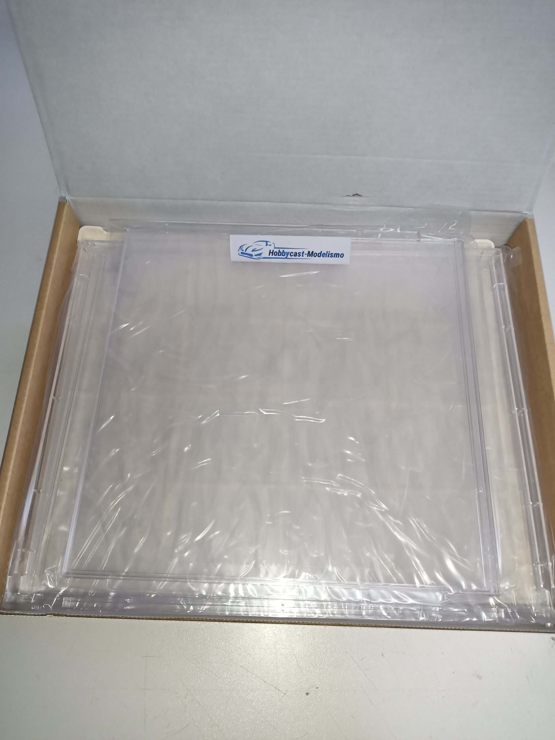 VITRINA DESMONTABLE CON PUERTA ABATIBLE PARA MODELOS 1:18 o MOTORES FRANZIS 1/4 - Imagen 5