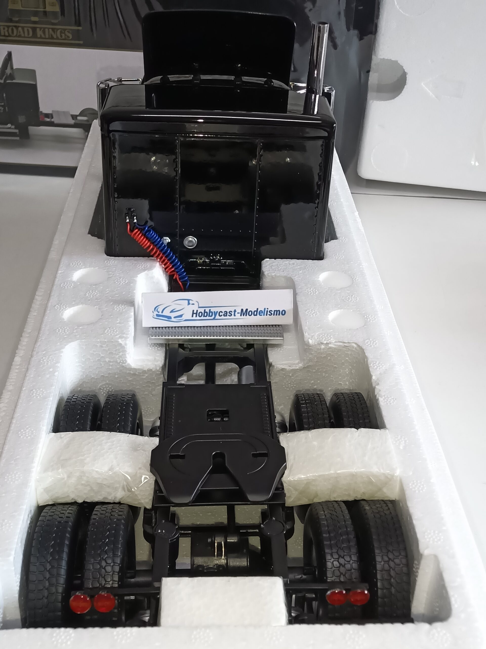 Mack RL700L 1974 Black Camion de la Pelicula ¨ CONBOY ¨ Road Kings RK180171 1:18 - Imagen 10