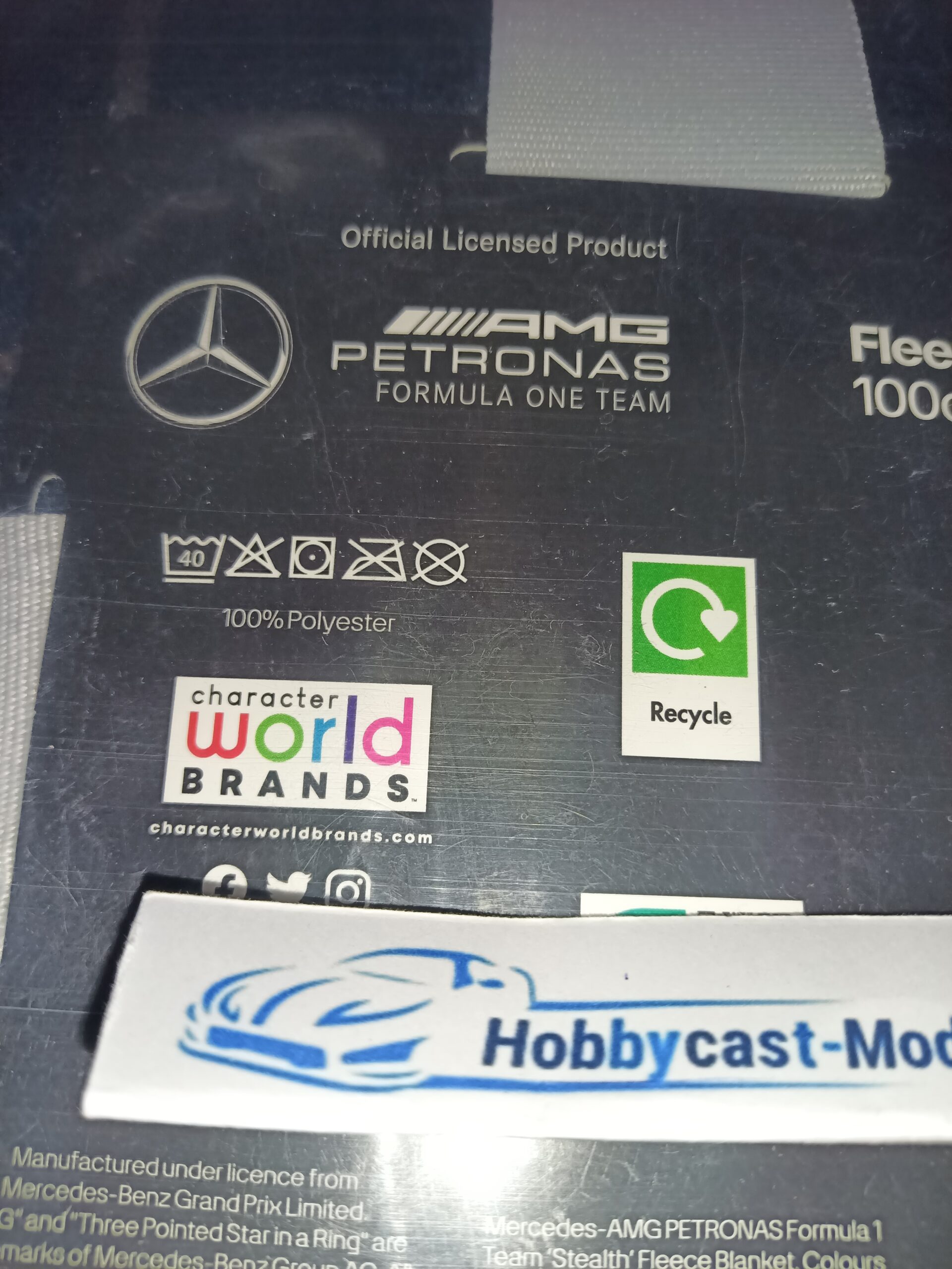 Manta Tipo Forro Polar Oficial Mercedes AMG Pretronas F1 100cm x 150 cm Regalo Perfecto para los Amantes de Mercedes AMG - Imagen 13