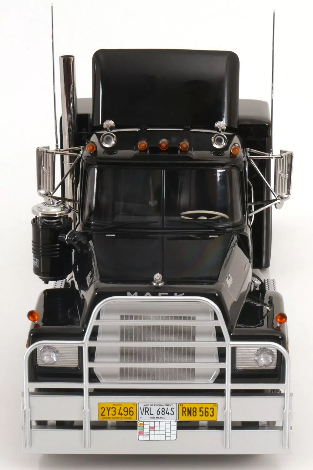 Mack RL700L 1974 Black Camion de la Pelicula ¨ CONBOY ¨ Road Kings RK180171 1:18 - Imagen 2