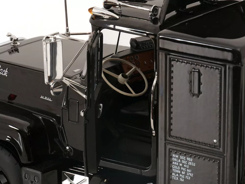 Mack RL700L 1974 Black Camion de la Pelicula ¨ CONBOY ¨ Road Kings RK180171 1:18 - Imagen 4