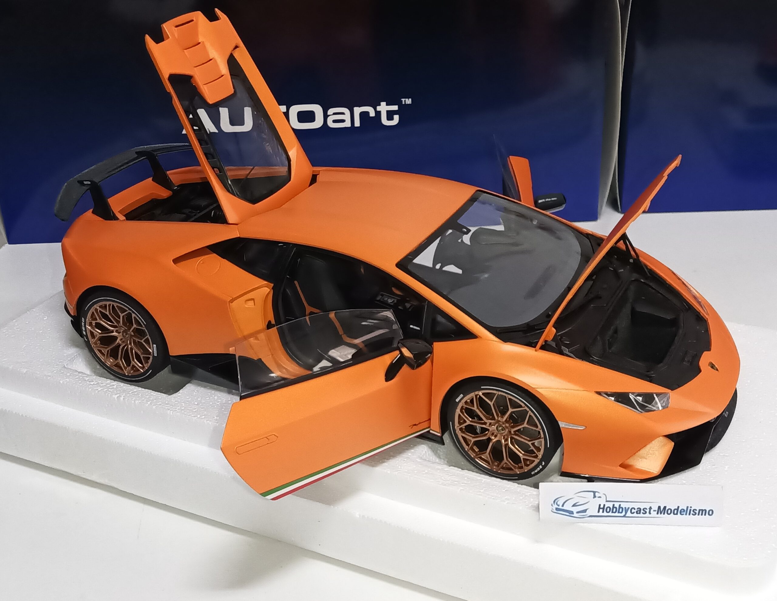 1/12 LAMBORGHINI HURACAN PERFORMANTE 2017 Arancio Anthaeus/Naranja Mate AUTOART 12076 1:12 - Imagen 30