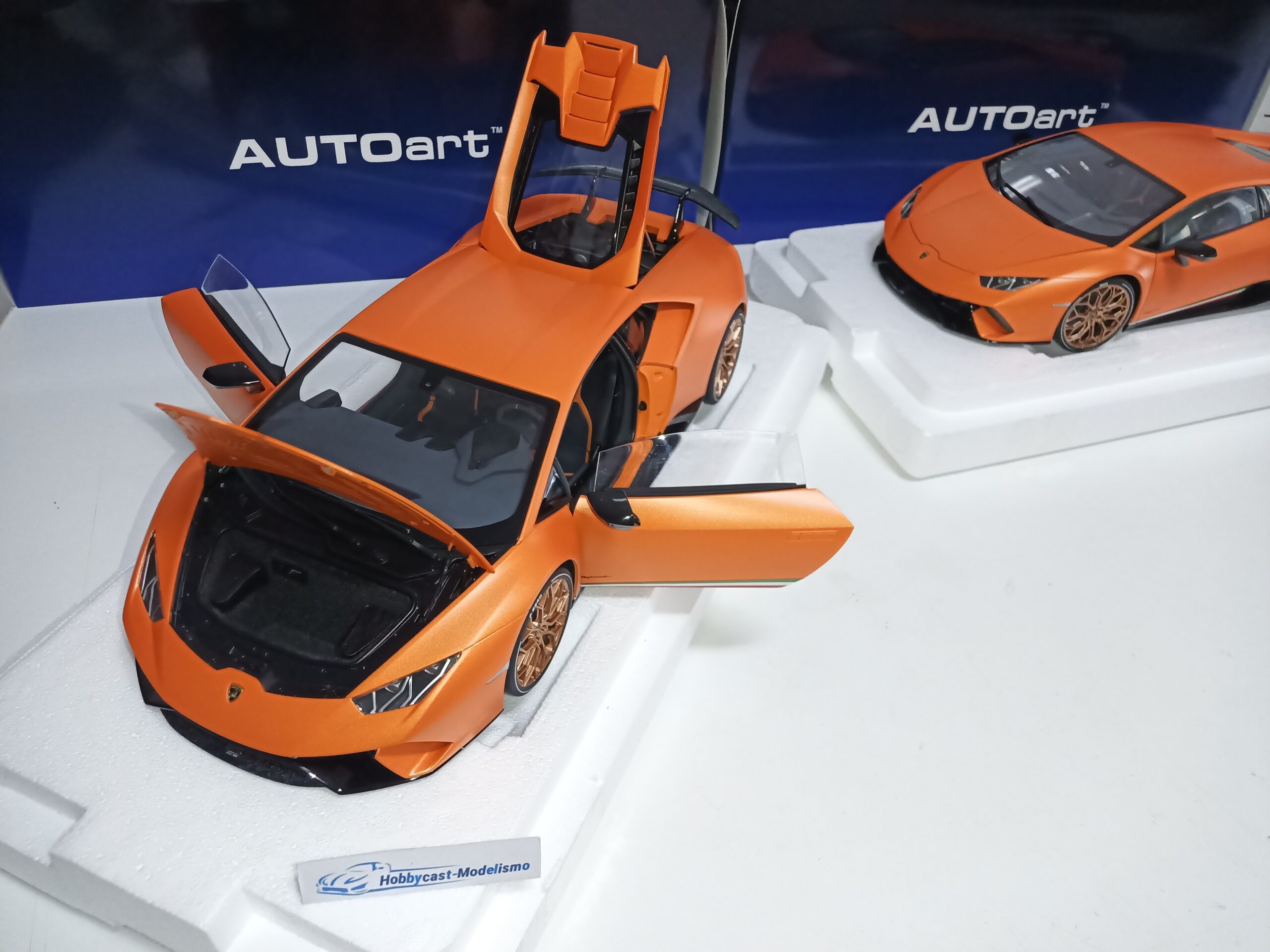 1/12 LAMBORGHINI HURACAN PERFORMANTE 2017 Arancio Anthaeus/Naranja Mate AUTOART 12076 1:12 - Imagen 31