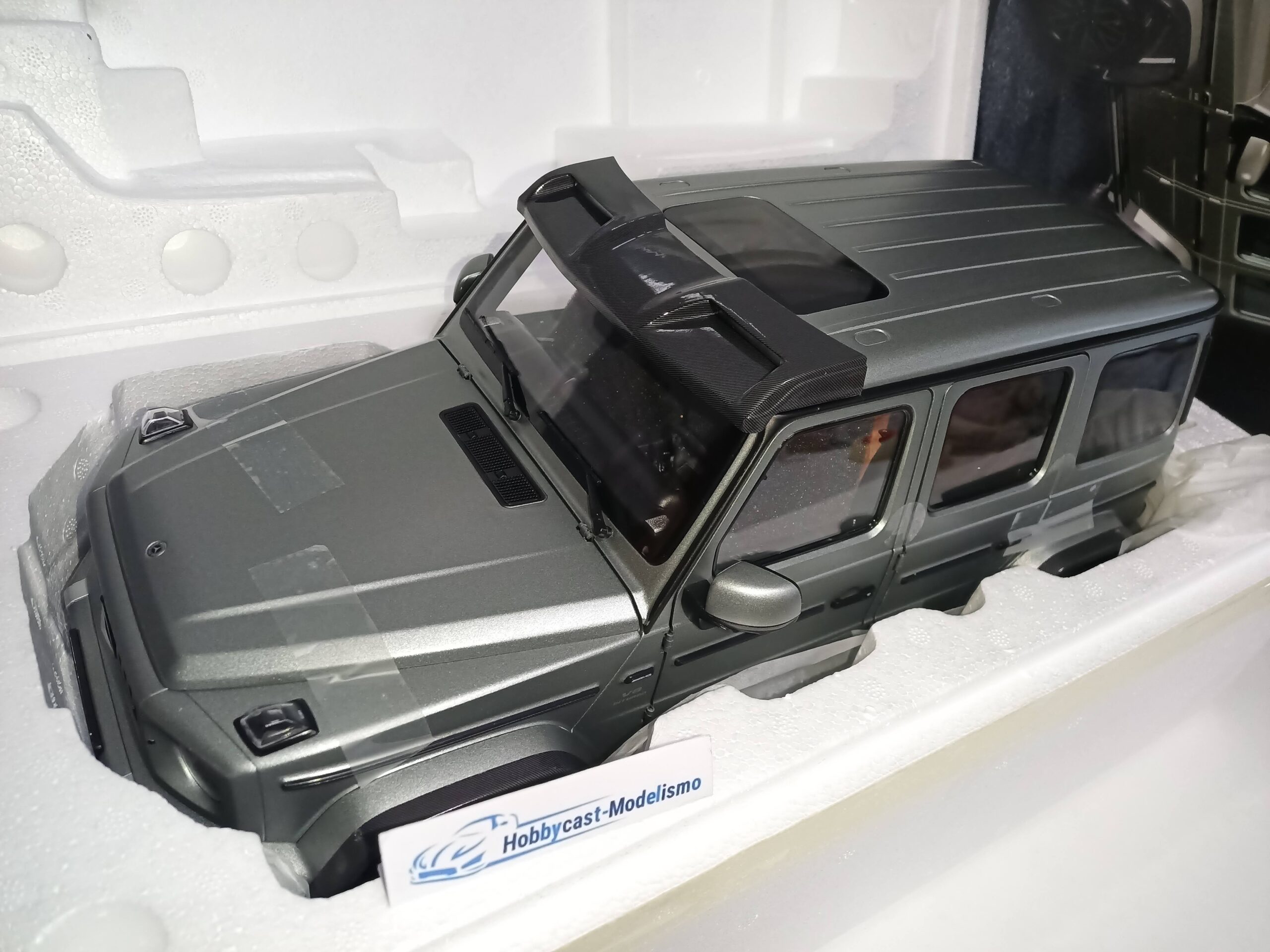 1:12 MERCEDES BENZ G-CLASS AMG 4x4² 2022 PLATINUM SILVER 1030/61 NZG 1/12 - Imagen 2