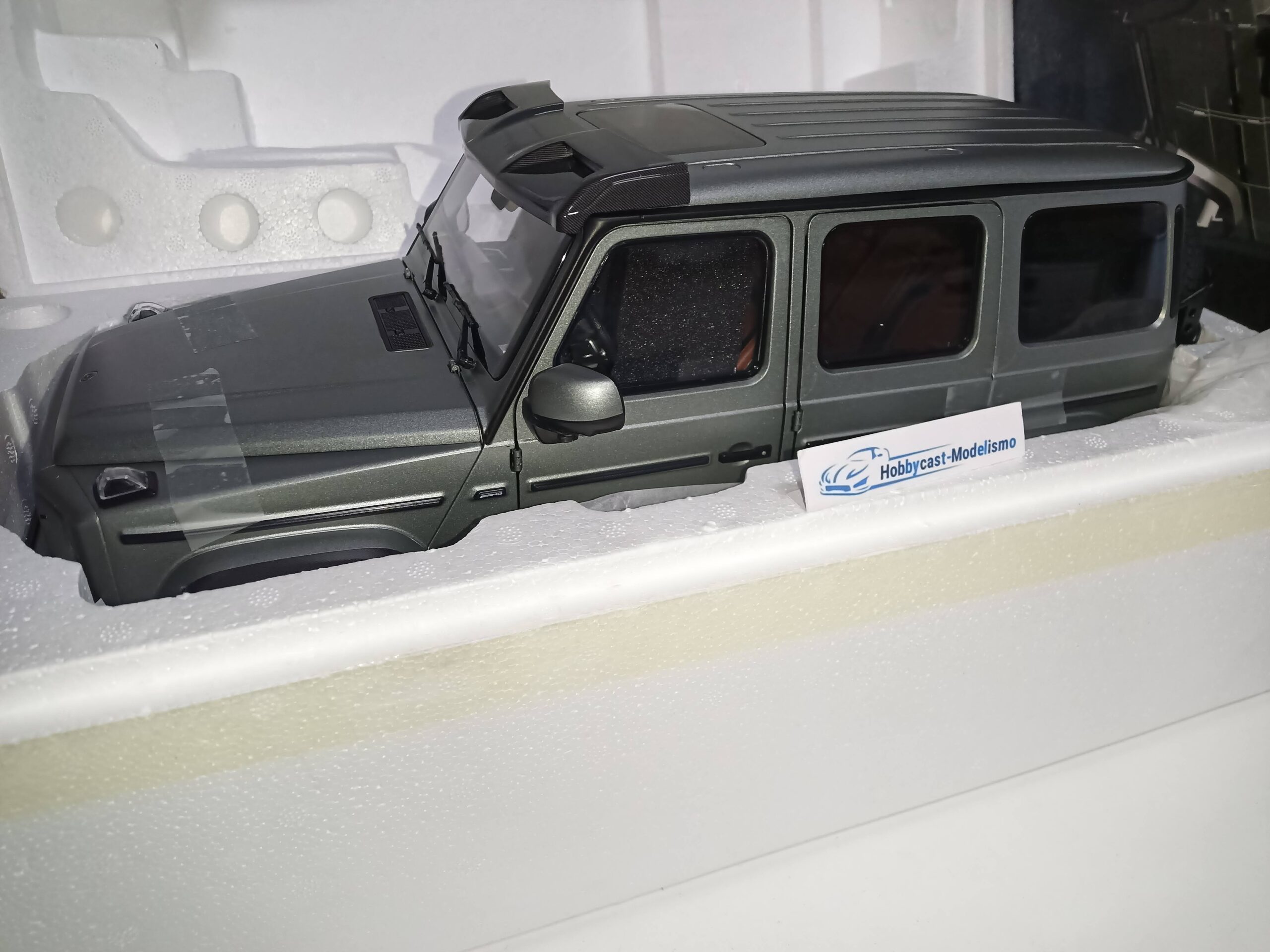 1:12 MERCEDES BENZ G-CLASS AMG 4x4² 2022 PLATINUM SILVER 1030/61 NZG 1/12 - Imagen 4