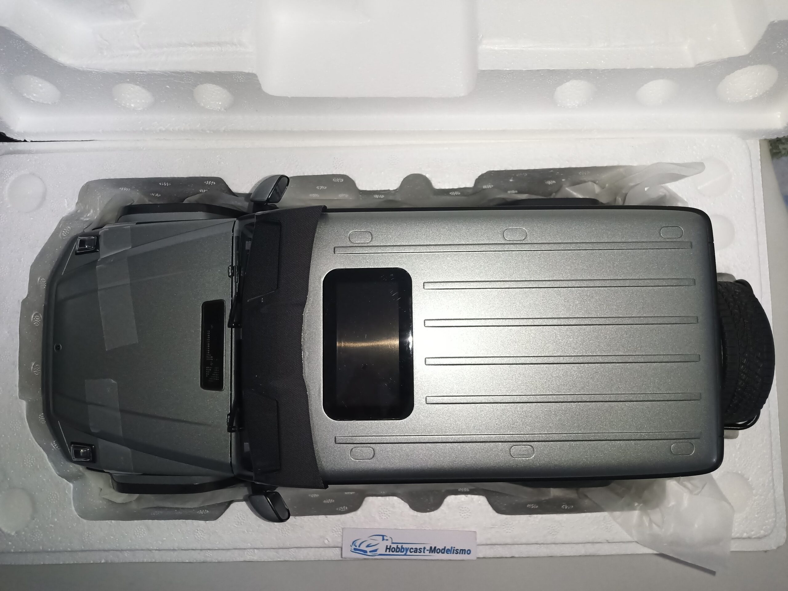 1:12 MERCEDES BENZ G-CLASS AMG 4x4² 2022 PLATINUM SILVER 1030/61 NZG 1/12 - Imagen 6