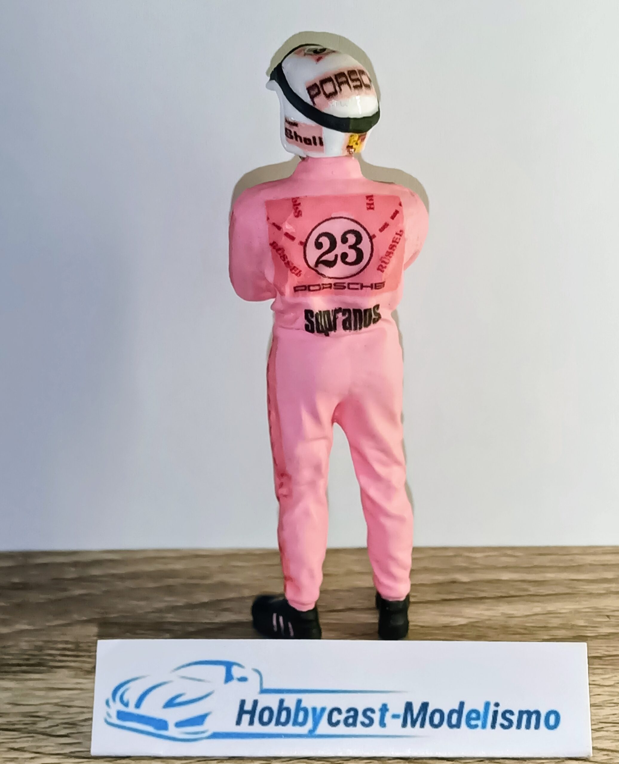 FIGURA PILOTO PARA PORSCHE SOPRANOS #23 AMERICAN DIORAMA AD76349-SOPRANOS 1:18 - Imagen 3