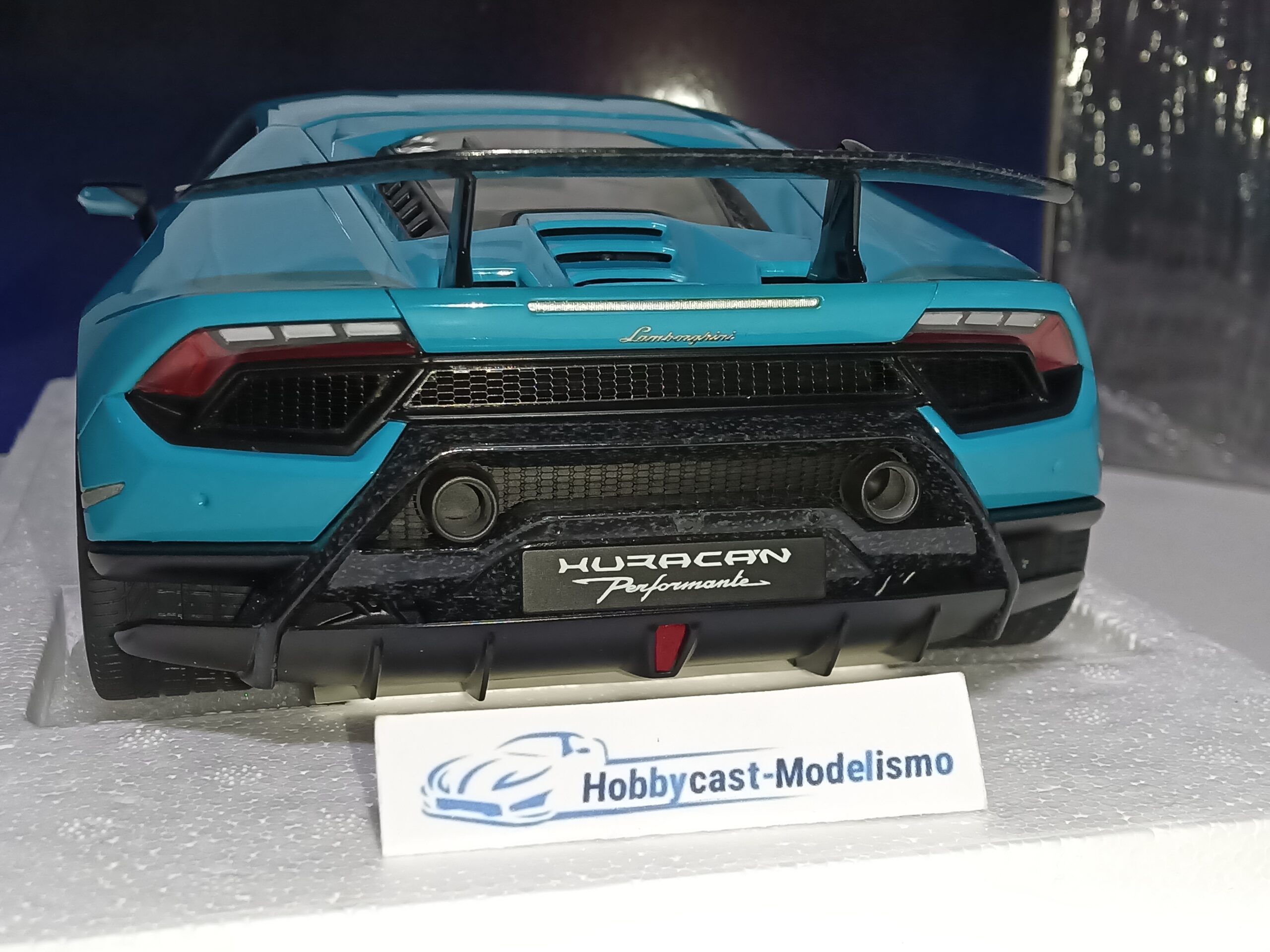 1/12 LAMBORGHINI HURACAN PERFORMANTE Blue Glauco 2017 AUTOART 12077 1:12 - Imagen 12