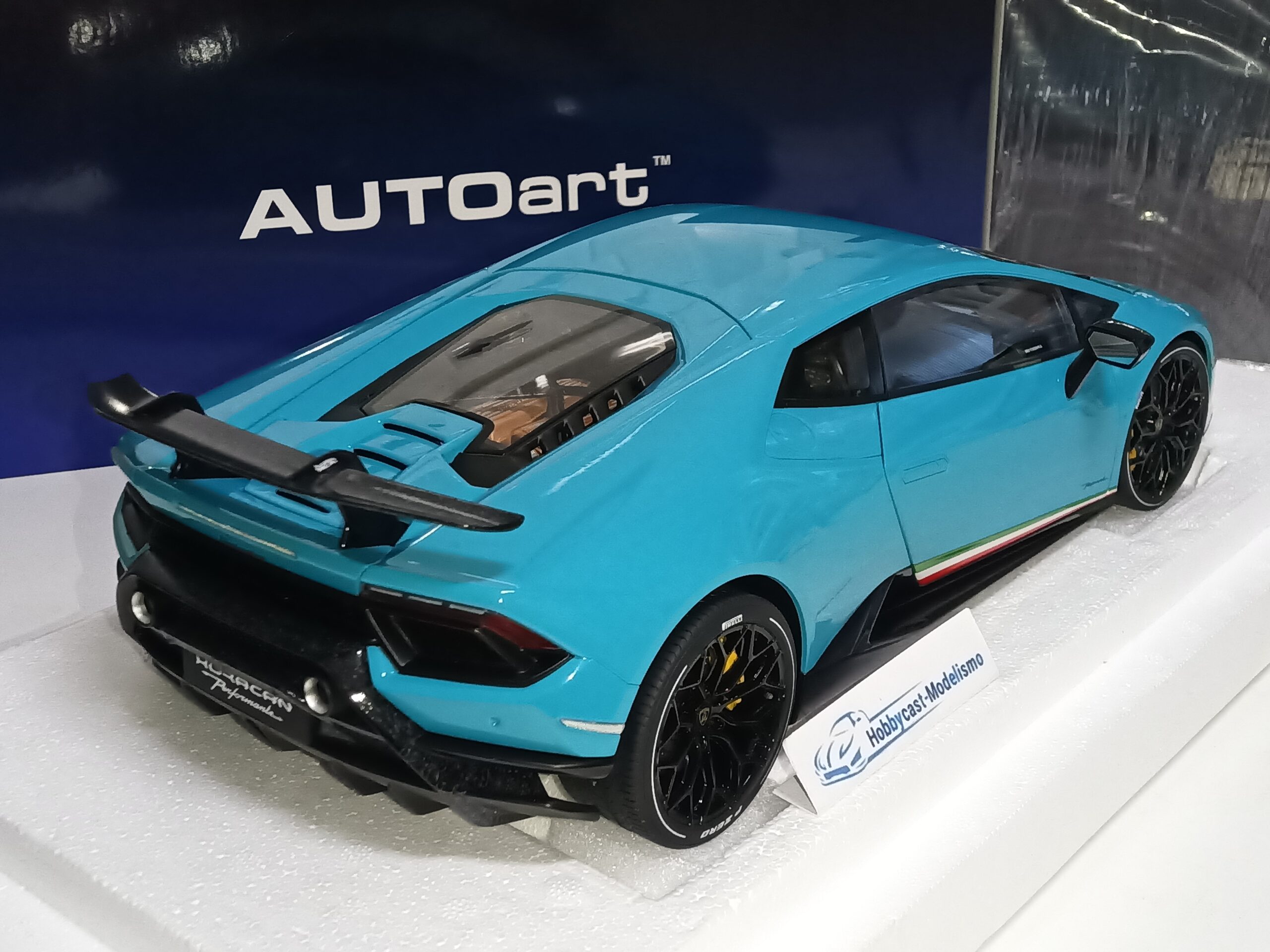 1/12 LAMBORGHINI HURACAN PERFORMANTE Blue Glauco 2017 AUTOART 12077 1:12 - Imagen 11