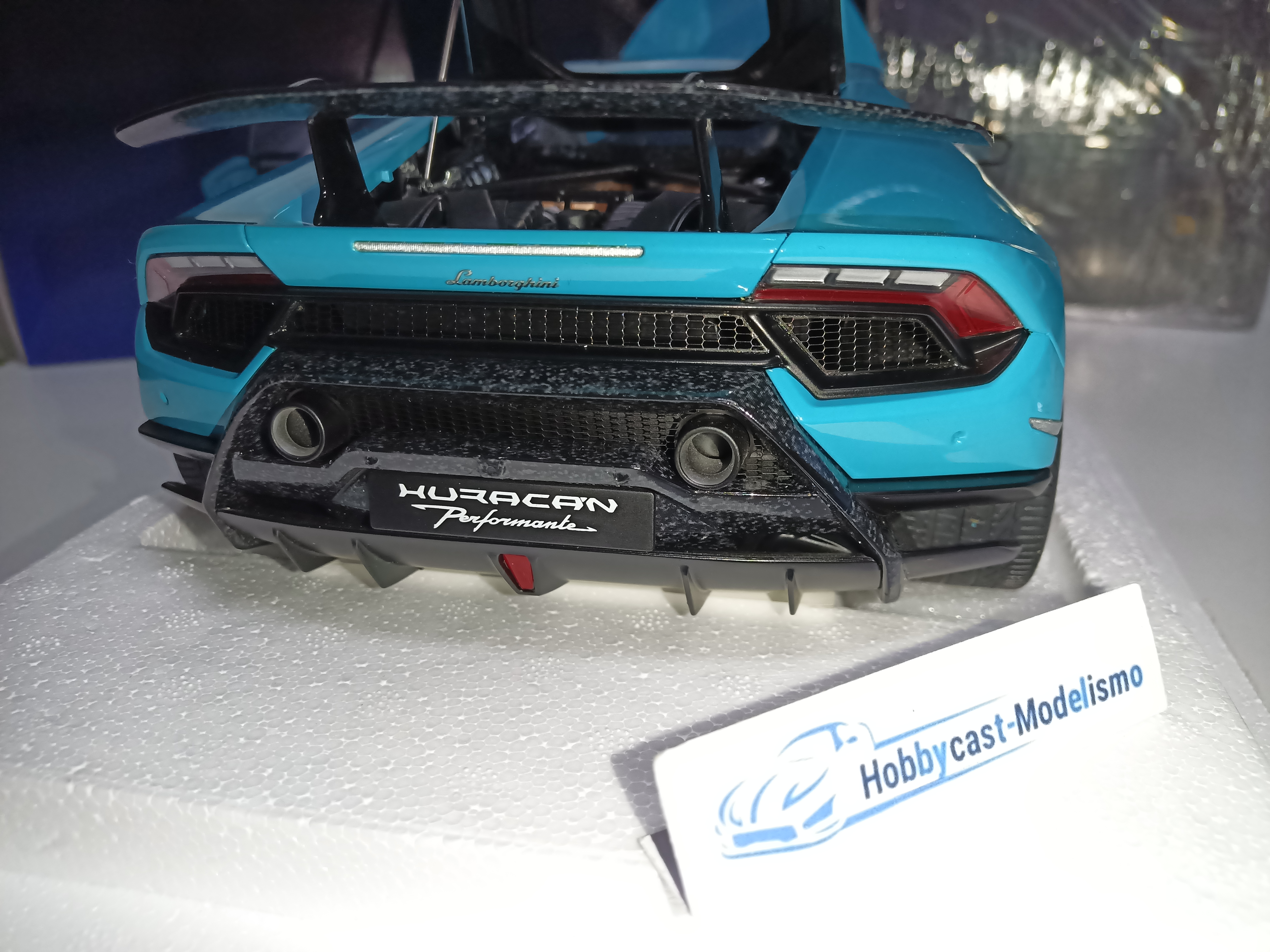 1/12 LAMBORGHINI HURACAN PERFORMANTE Blue Glauco 2017 AUTOART 12077 1:12 - Imagen 21