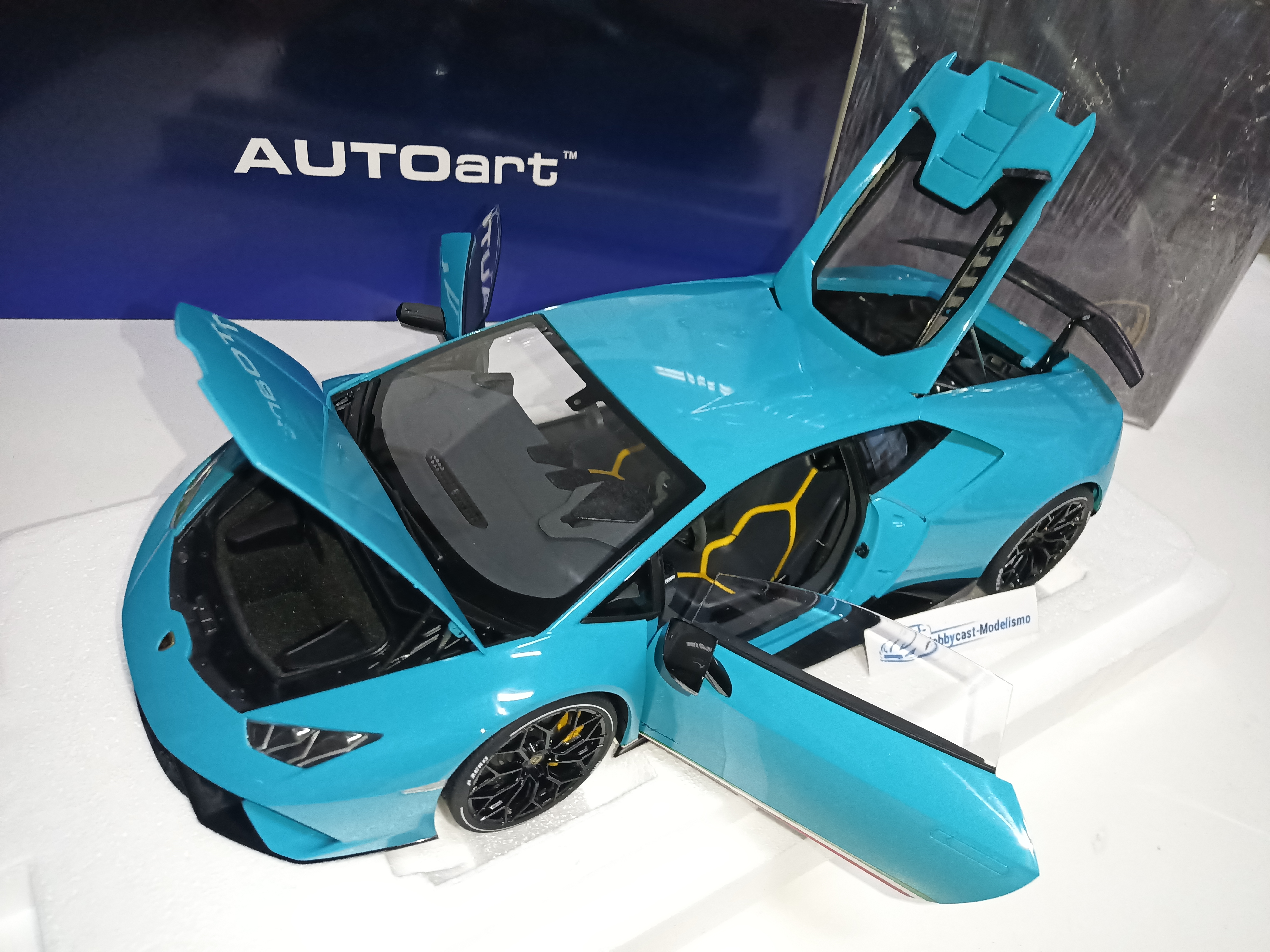 1/12 LAMBORGHINI HURACAN PERFORMANTE Blue Glauco 2017 AUTOART 12077 1:12 - Imagen 24