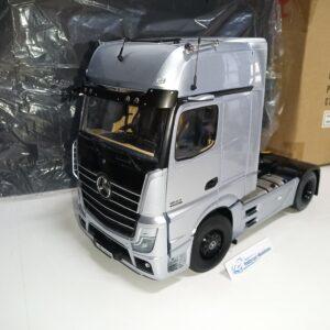MERCEDES BENZ ACTROS 2 1863 GIGASPACE 4x2 2018 EDITION 1 SILVER BLUE BLACK  NZG B66004172 1:18 LIMITED EDITION 400 Pcs