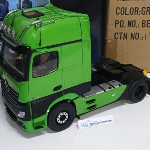 MERCEDES BENZ ACTROS GIGASPACE 4x2 2018 FL KAMERA GREEN/BLACK NZG 992 1:18