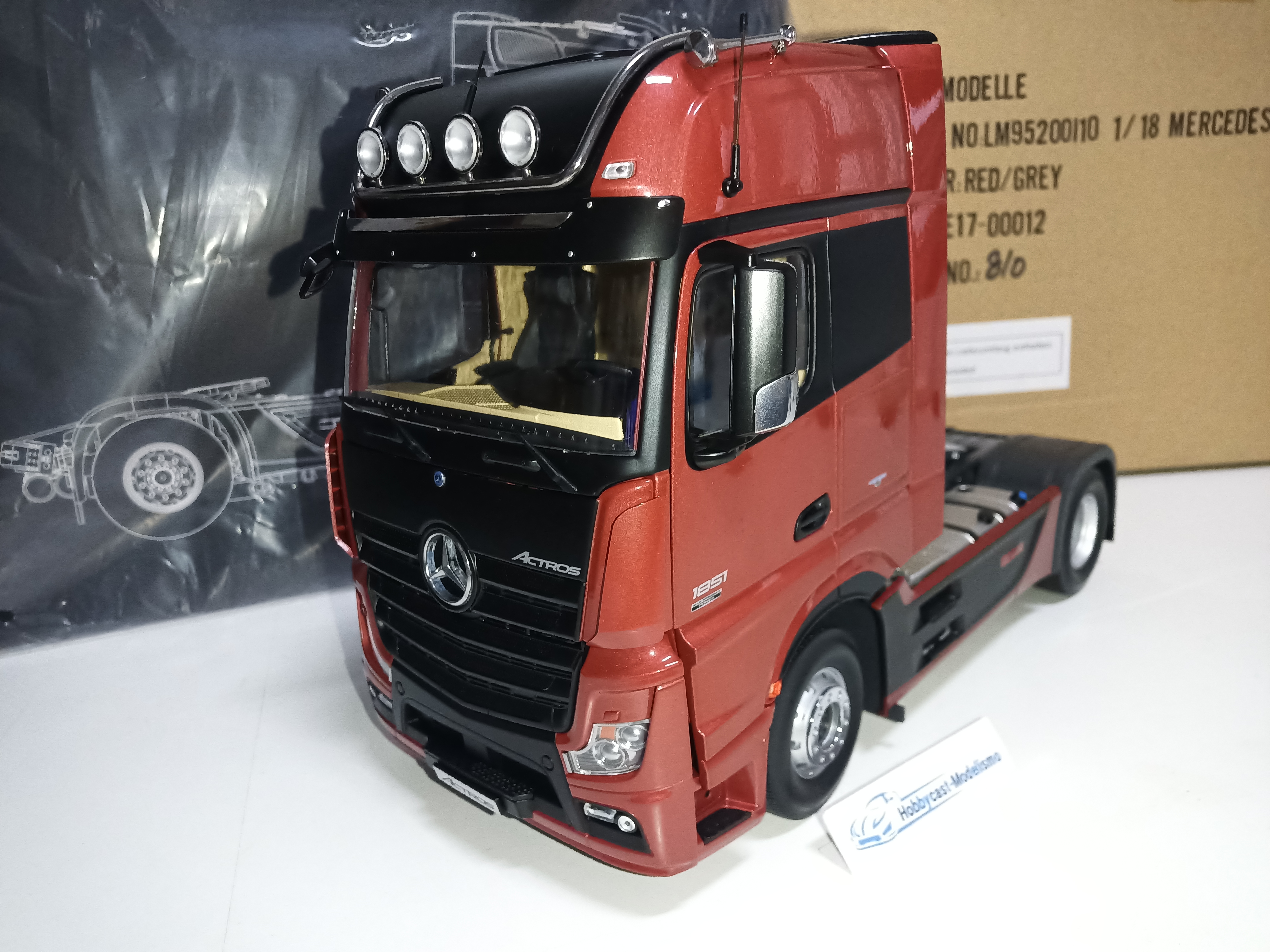 MERCEDES BENZ ACTROS 2 GIGASPACE 4x2 H25 2016 RUBINTROT RED METALIC NZG B66006439 NZG 1:18