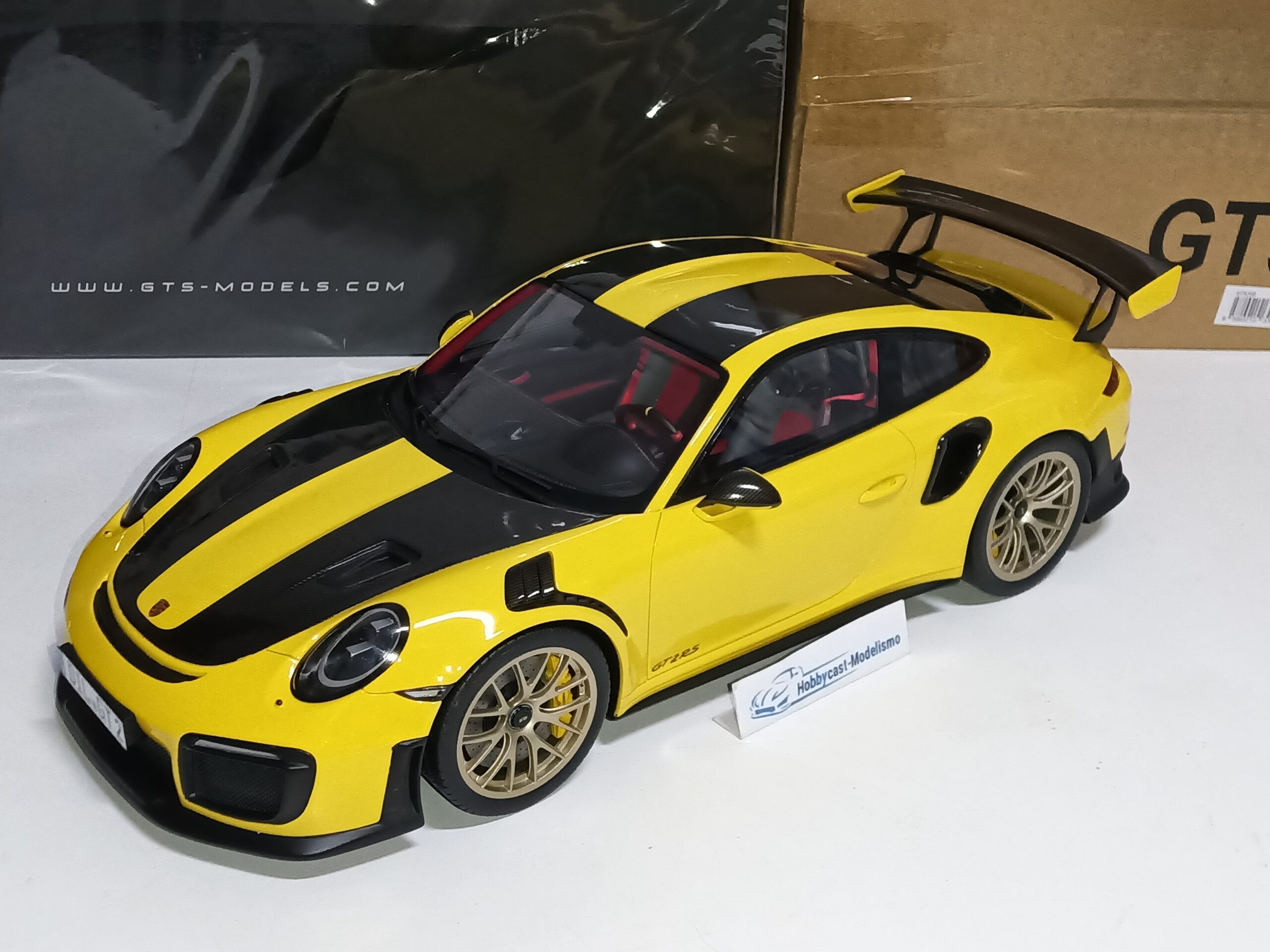 1/12 Porsche 911 (991.2) GT2 RS Weissach Package ( Racing Yellow ) Llantas Doradas GT SPIRIT GT535B 1:12 LIMITED EDITION 300 Pcs - Imagen 5