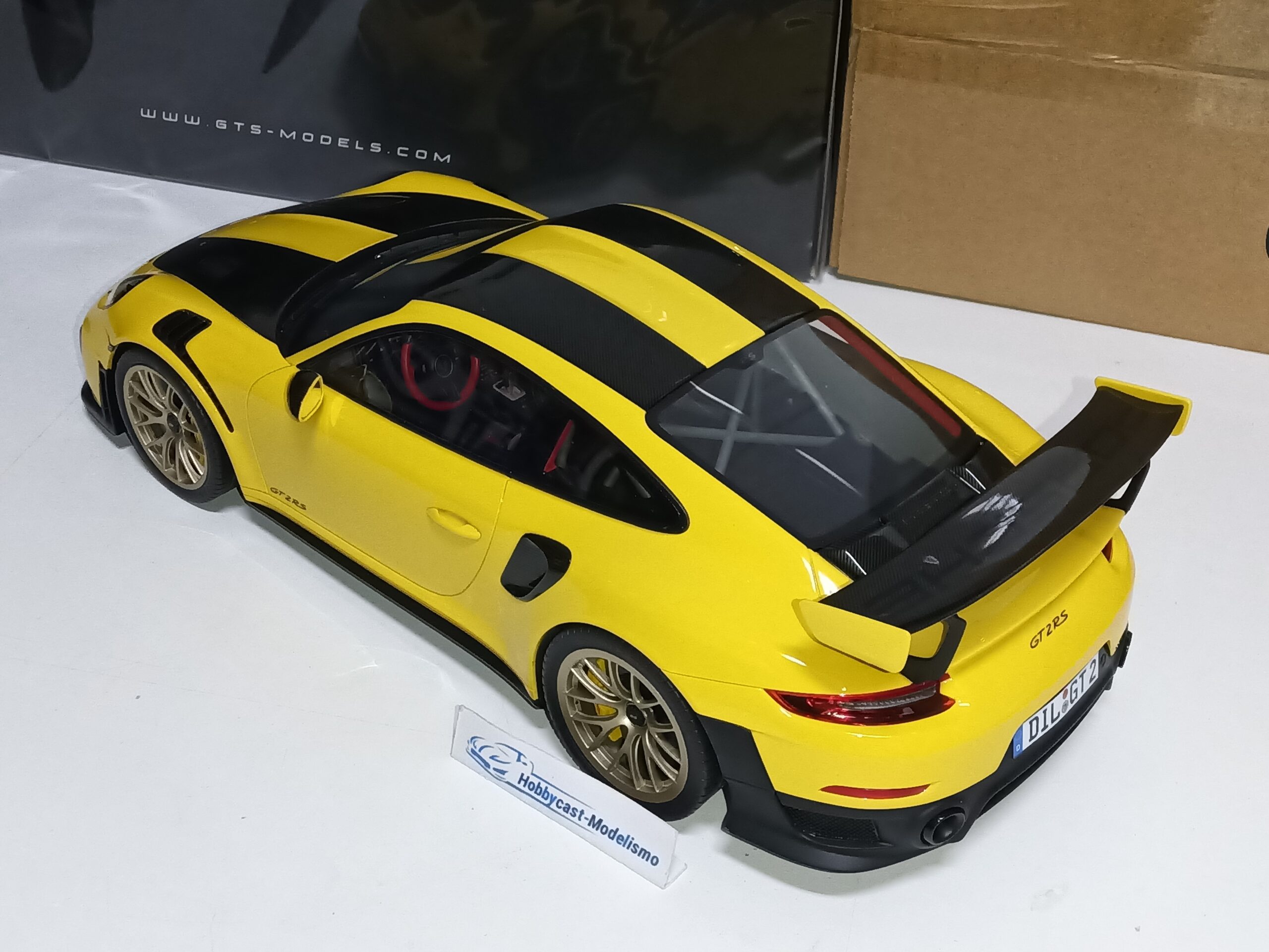 1/12 Porsche 911 (991.2) GT2 RS Weissach Package ( Racing Yellow ) Llantas Doradas GT SPIRIT GT535B 1:12 LIMITED EDITION 300 Pcs - Imagen 8