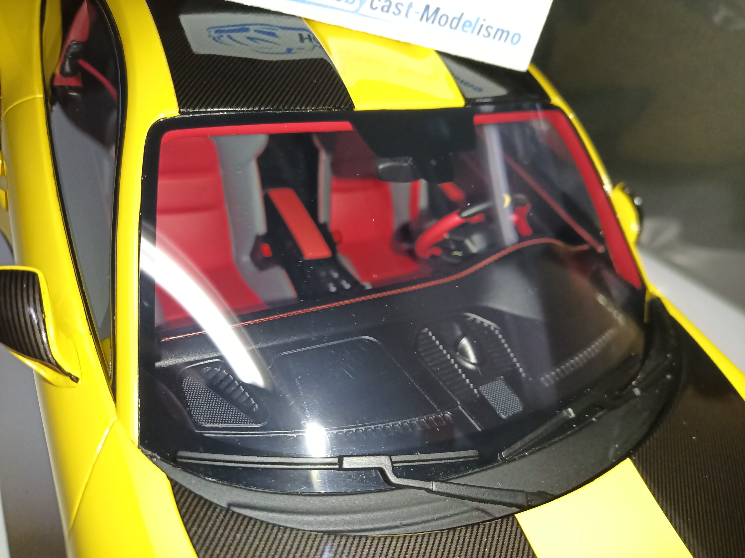 1/12 Porsche 911 (991.2) GT2 RS Weissach Package ( Racing Yellow ) Llantas Doradas GT SPIRIT GT535B 1:12 LIMITED EDITION 300 Pcs - Imagen 18