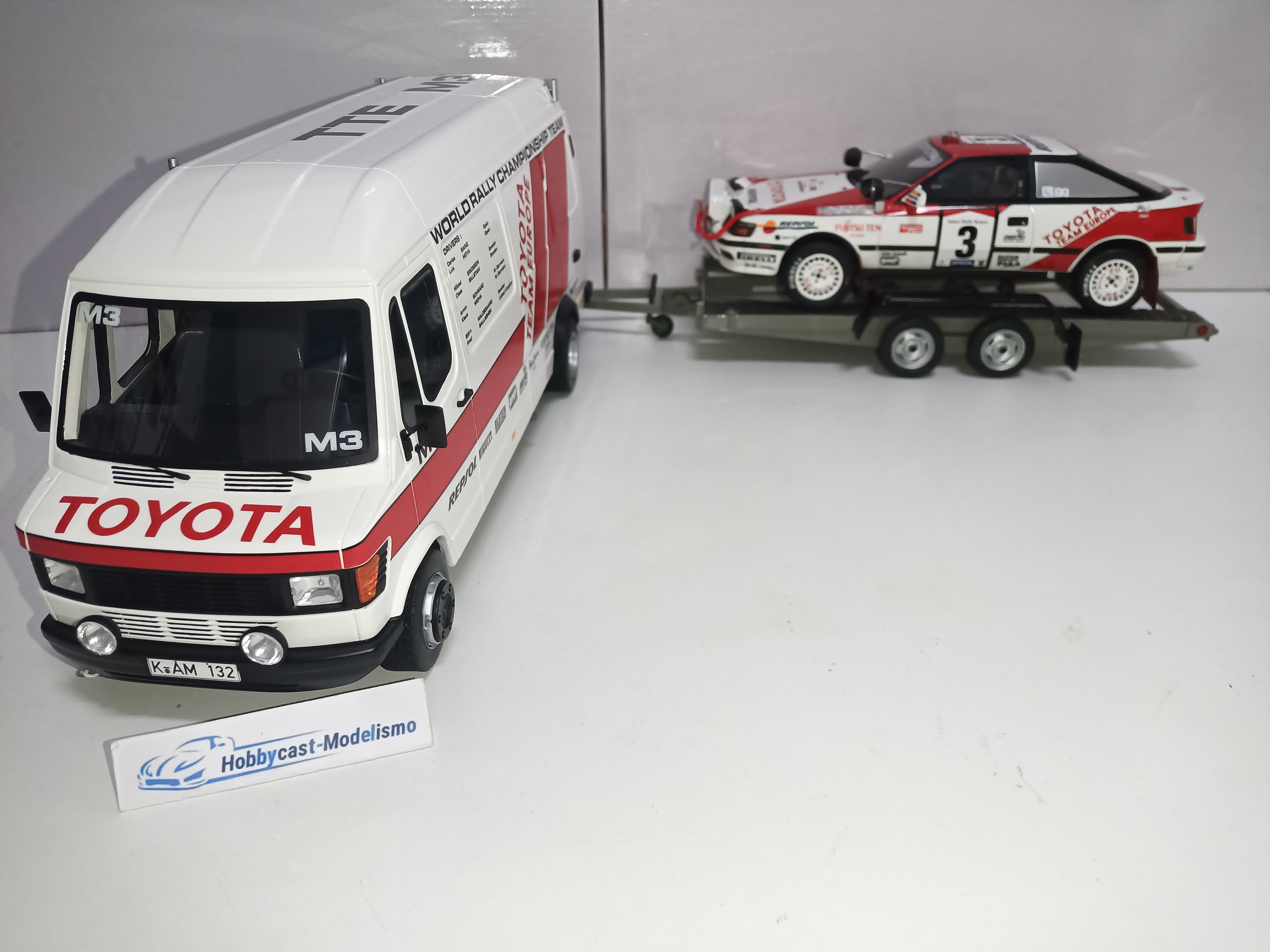 SET Rallye Pack Toyota Celica ST 165 Gr.A RAC Safari 1990 PILOTADO POR CARLOS SAINZ Y LUIS MOYA + REMOLQUE + FURGONETA MERCEDES BENZ 208 TEAM TOYOTA OT480 LIMITED EDITION 999 OTTO-MOBILE 1:18 - Imagen 2