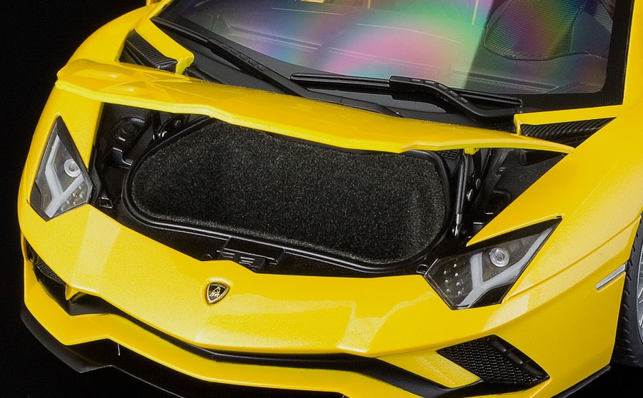 LAMBORGHINI AVENTADOR S ( NEW GIALLO ORION/PEAR YELLOW AUTOART 79132 1:18 - Imagen 8