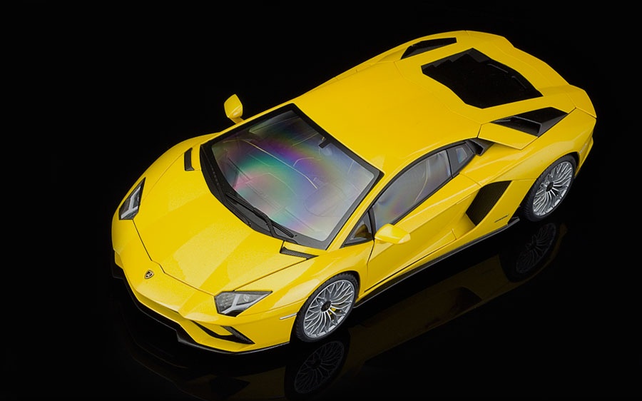 LAMBORGHINI AVENTADOR S ( NEW GIALLO ORION/PEAR YELLOW AUTOART 79132 1:18 - Imagen 5