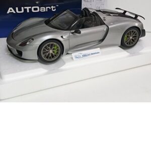 1/12 Porsche 918 Spyder Weissach 2013 SILVER METALIC AUTOART 12123 1:12